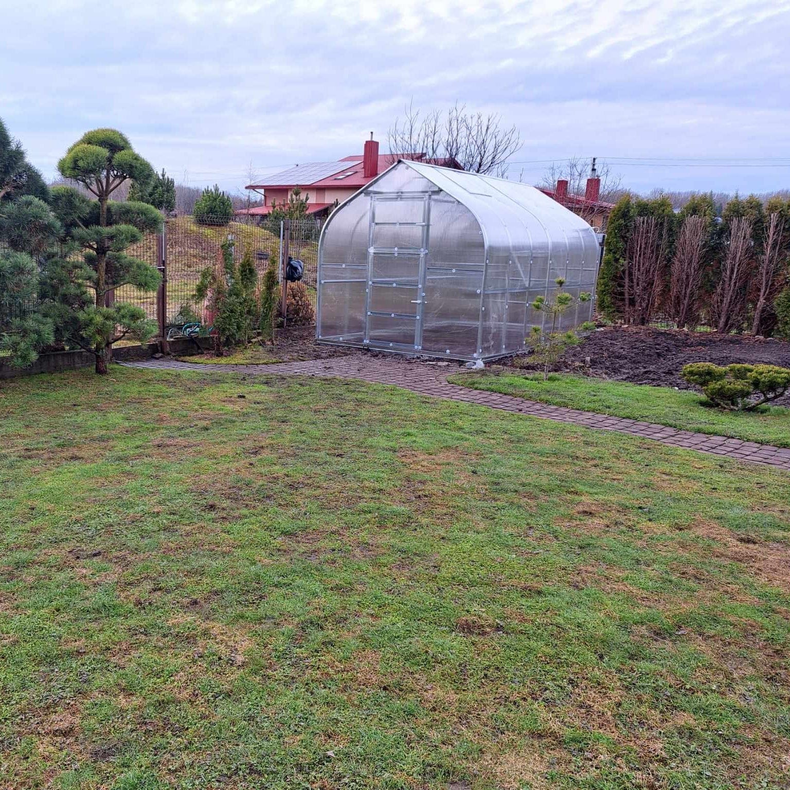 Serre de jardin polycarbonate contemporaine